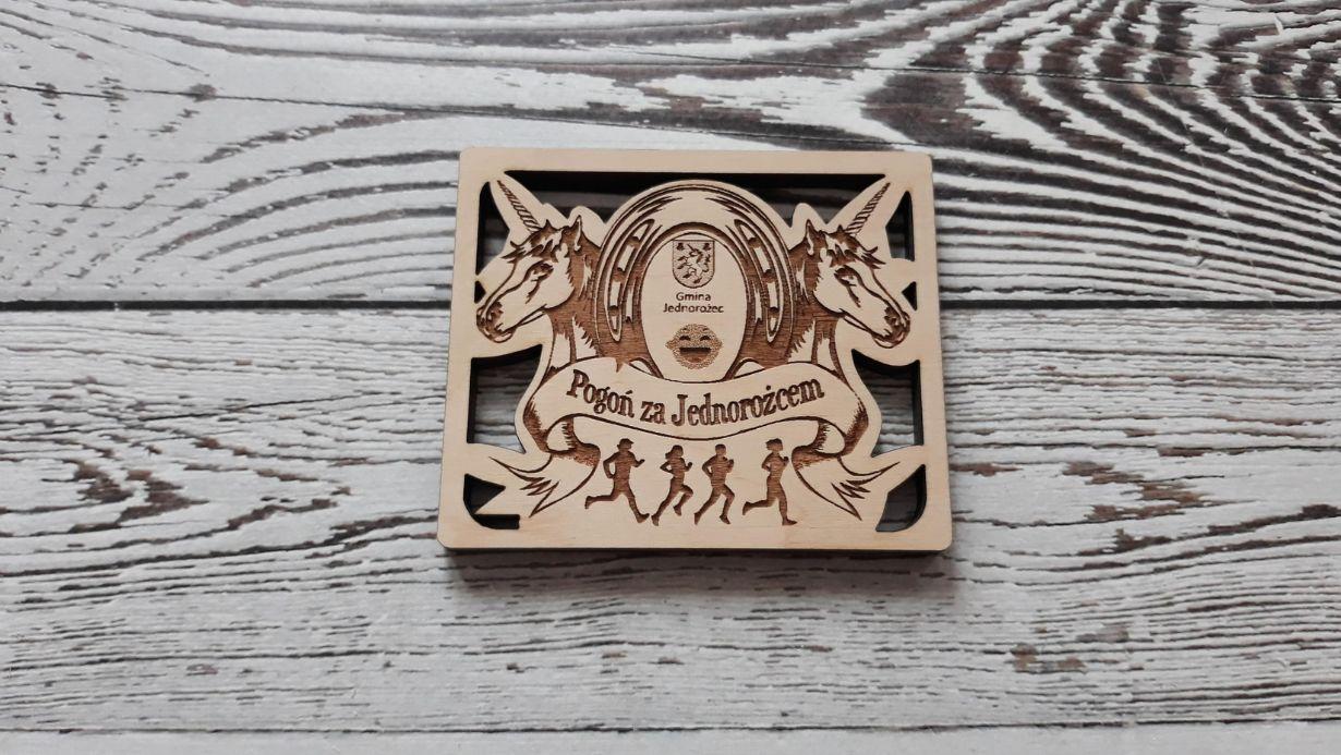 Projekt drewnianych medali 190