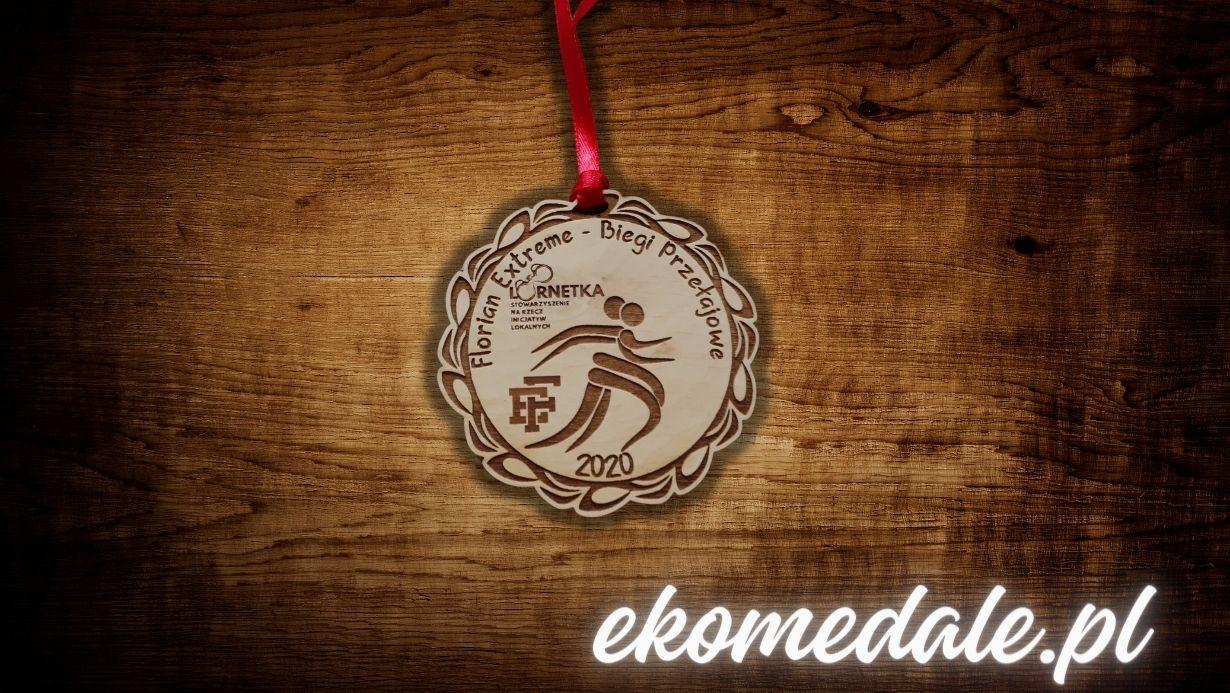 Projekt drewnianych medali 93