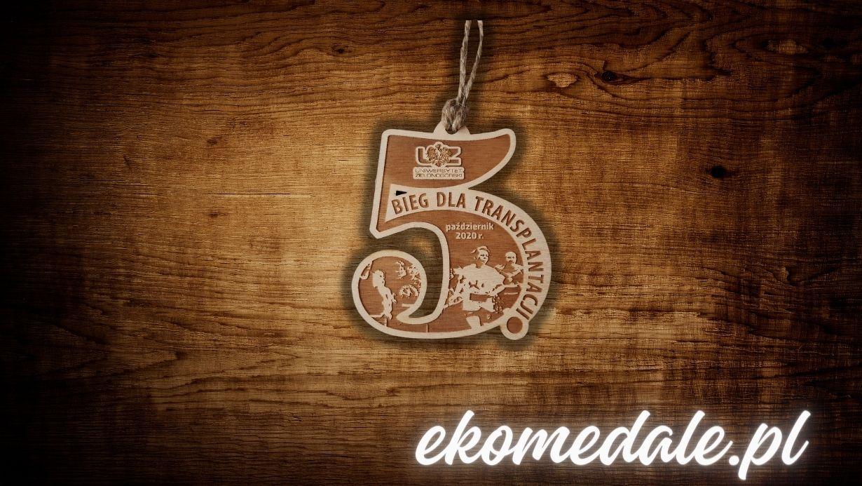 Projekt drewnianych medali 94