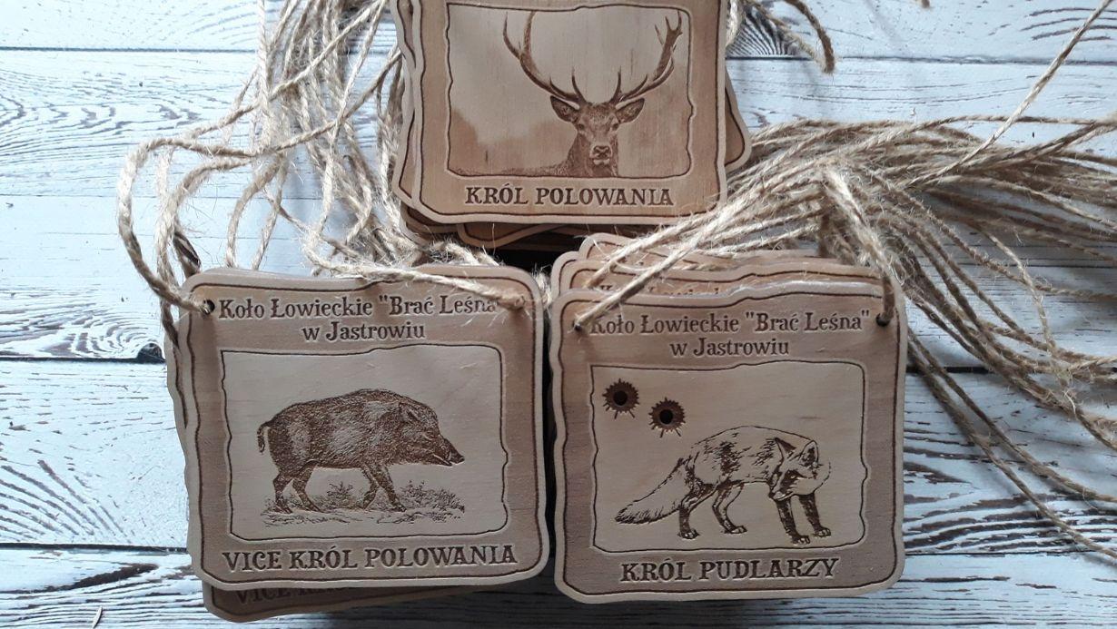 Projekt drewnianych medali 211