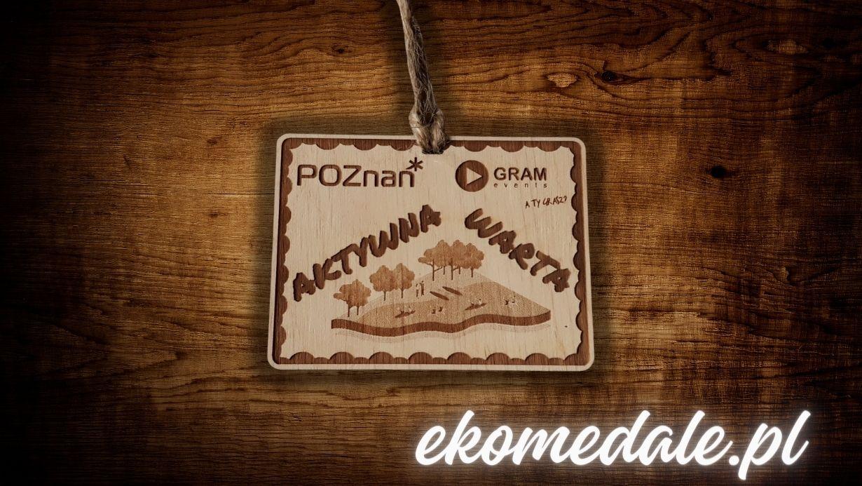 Projekt drewnianych medali 111