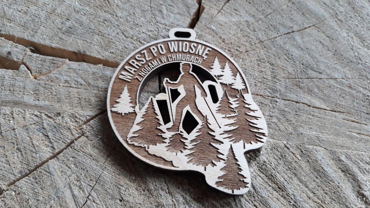 Projekt drewnianych medali 185