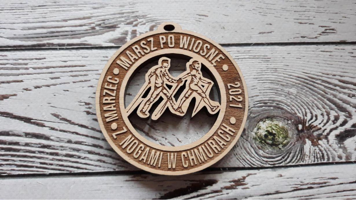 Projekt drewnianych medali 187
