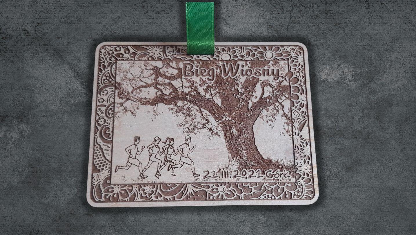 Projekt drewnianych medali 236