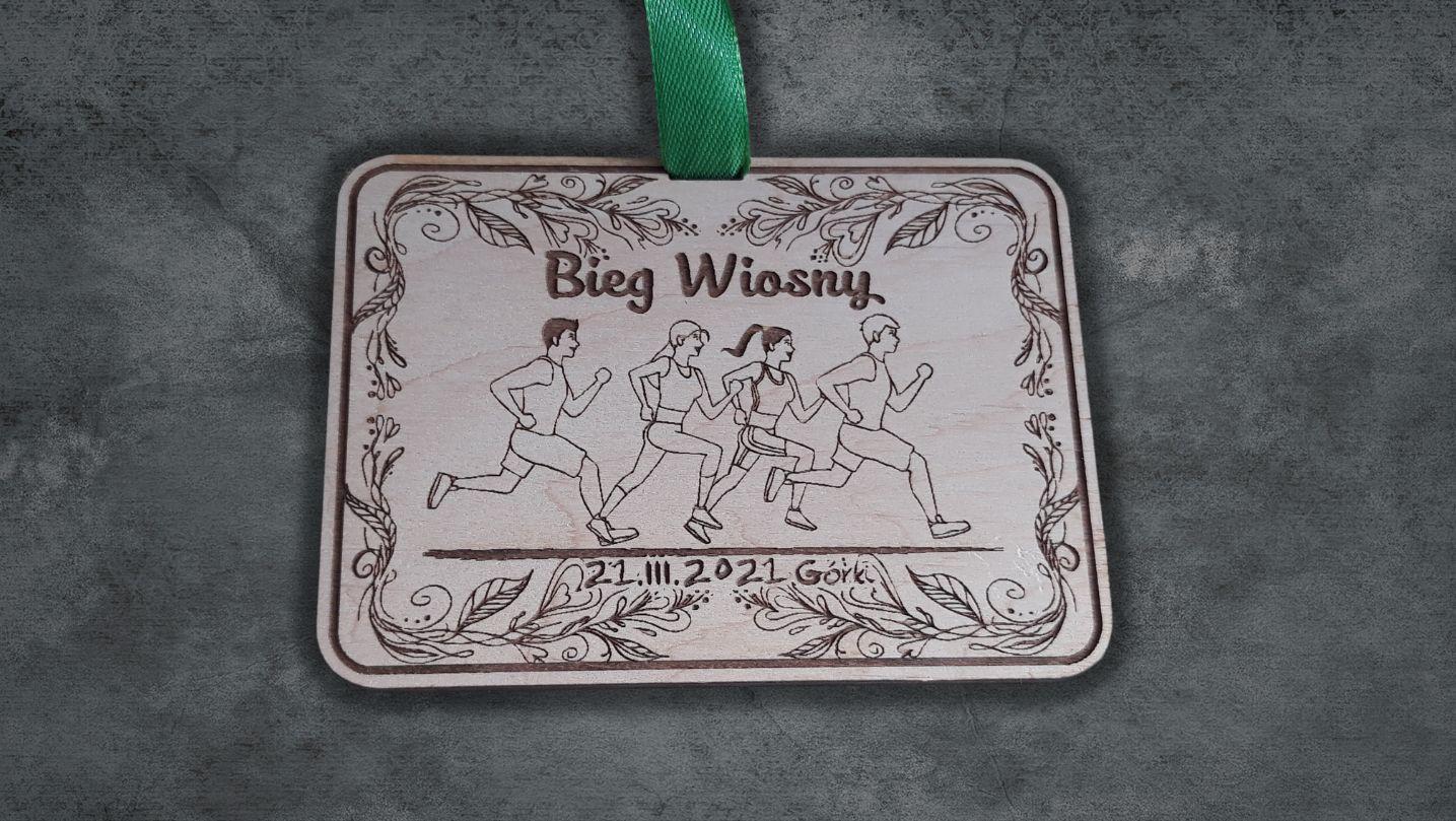 Projekt drewnianych medali 237