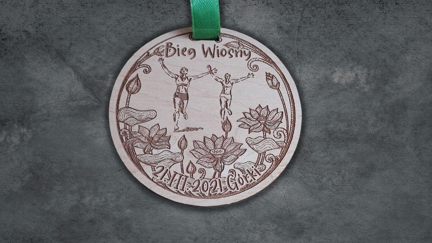 Projekt drewnianych medali 238