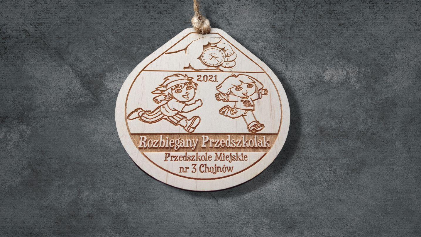 Projekt drewnianych medali 224