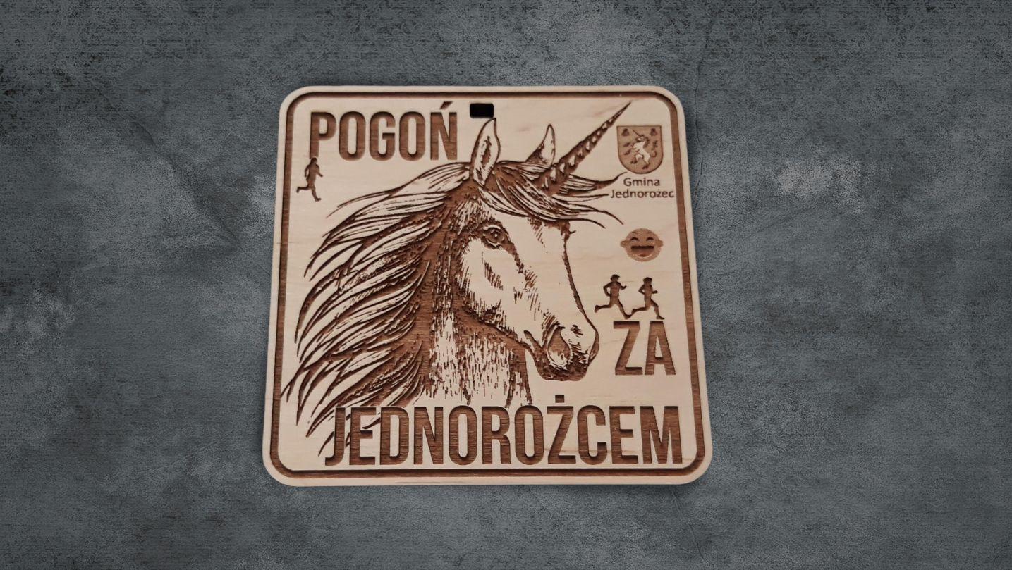 Projekt drewnianych medali 252