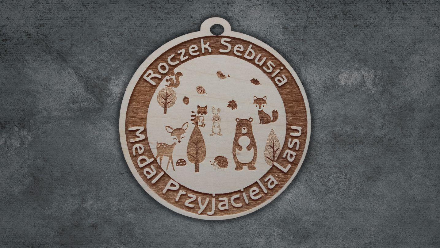 Projekt drewnianych medali 228