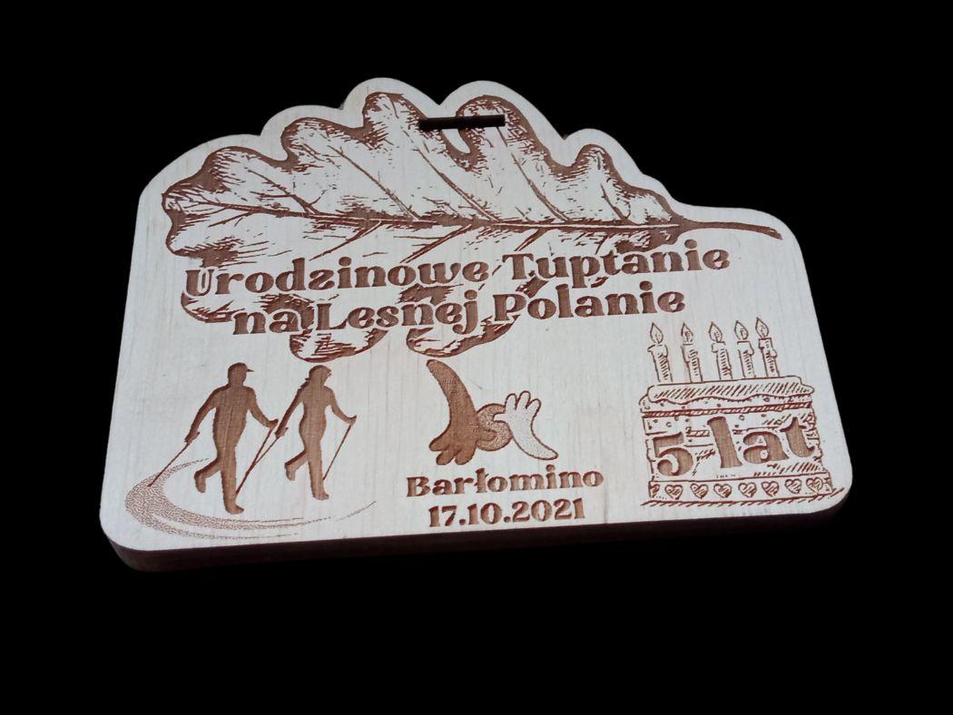 Projekt drewnianych medali 323