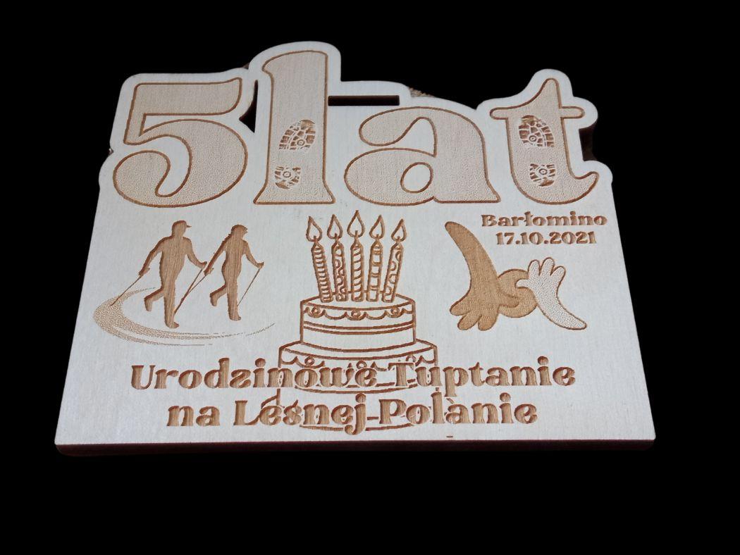 Projekt drewnianych medali 326