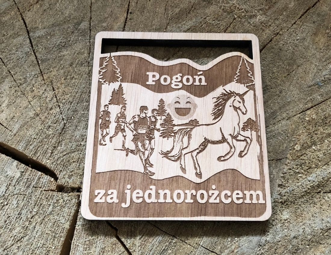 Projekt drewnianych medali 596