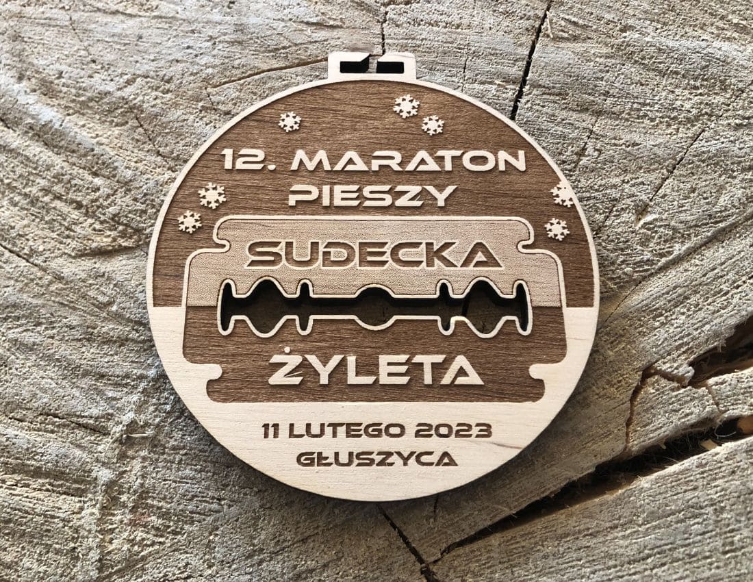 Projekt drewnianych medali 1130