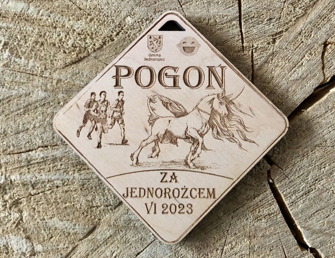 Projekt drewnianych medali 1296