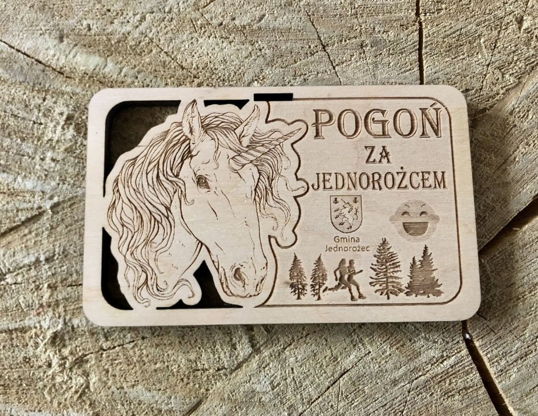 Projekt drewnianych medali 1301