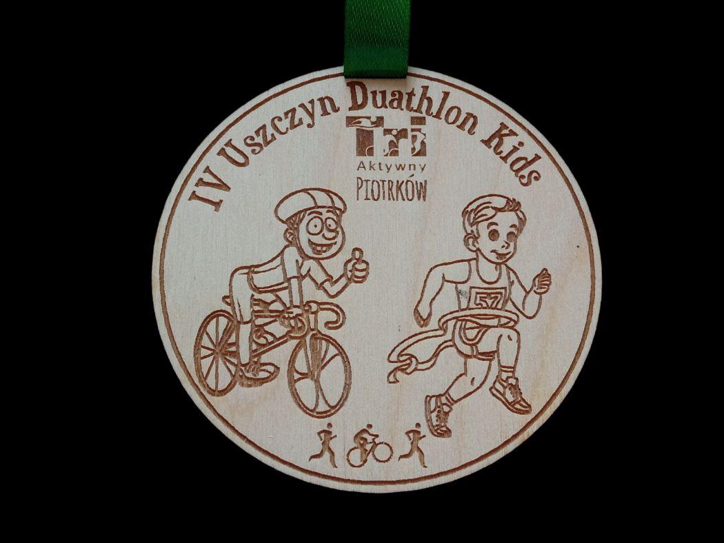 Projekt drewnianych medali 342