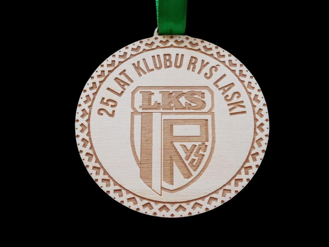 Projekt drewnianych medali 347