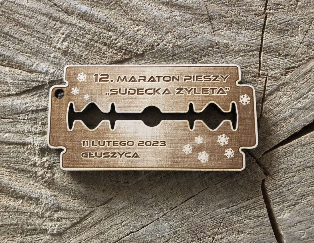 Projekt drewnianych medali 1115