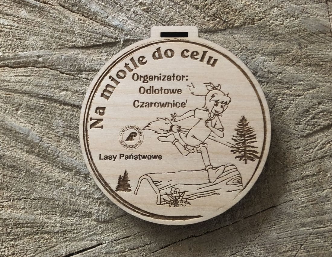 Projekt drewnianych medali 1310