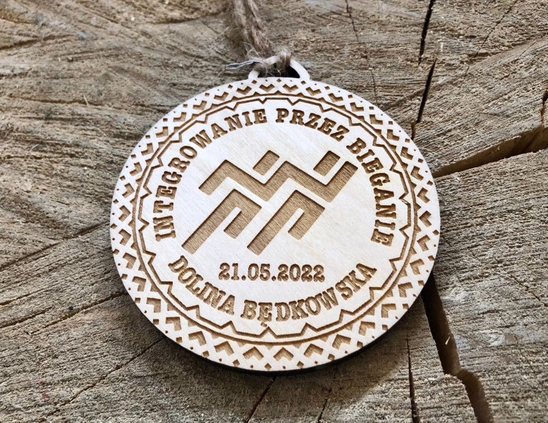 Projekt drewnianych medali 634