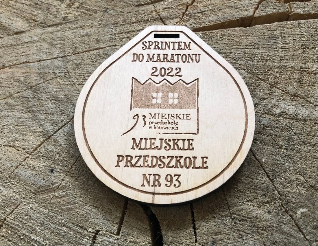 Projekt drewnianych medali 635