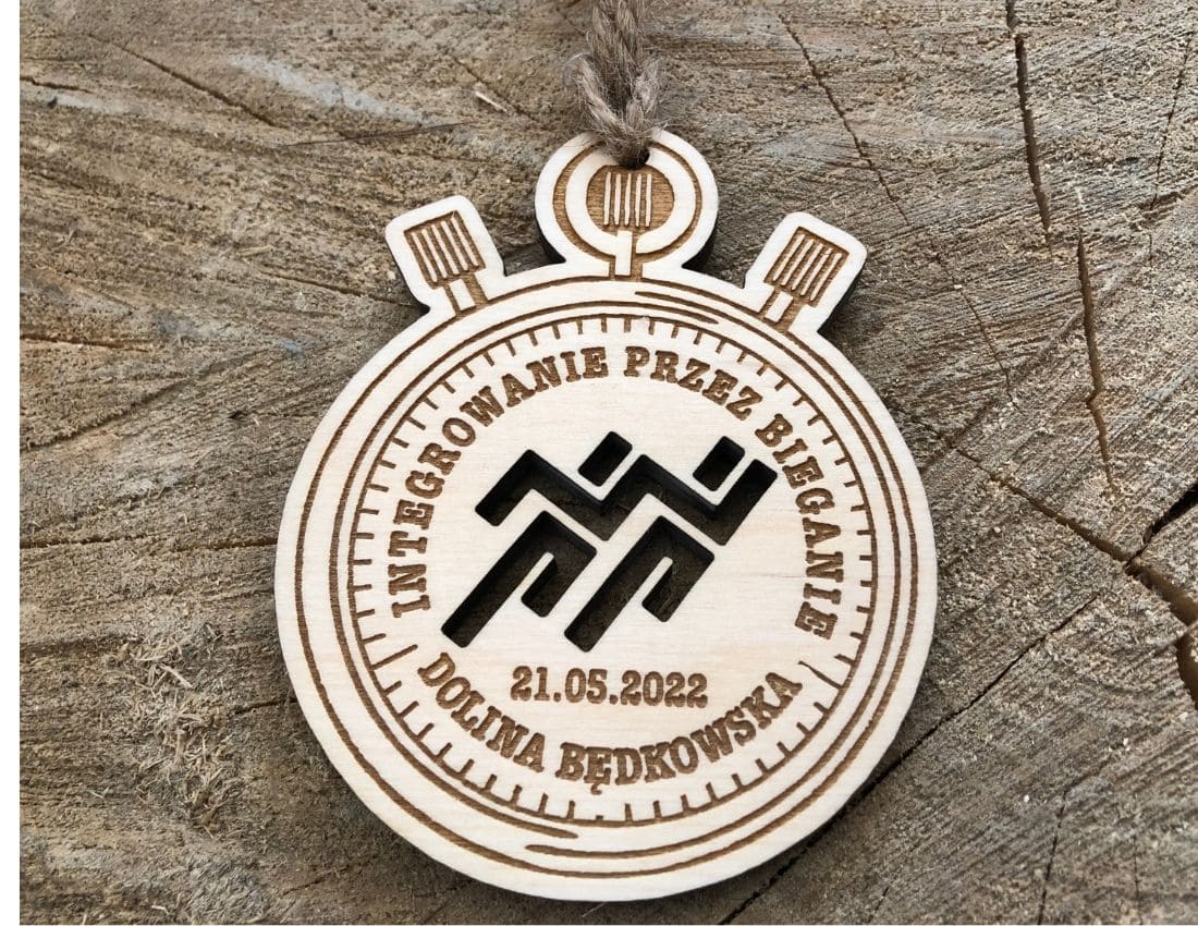 Projekt drewnianych medali 636