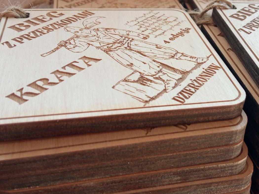 Projekt drewnianych medali 354