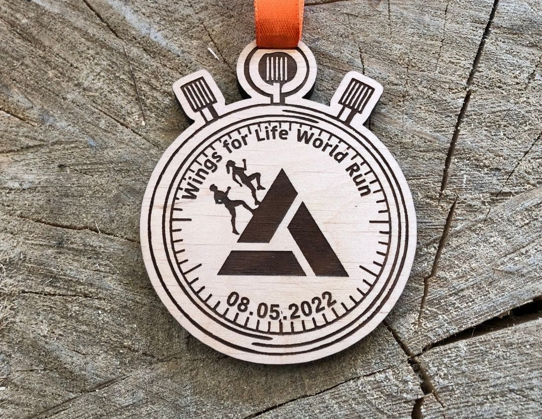 Projekt drewnianych medali 639