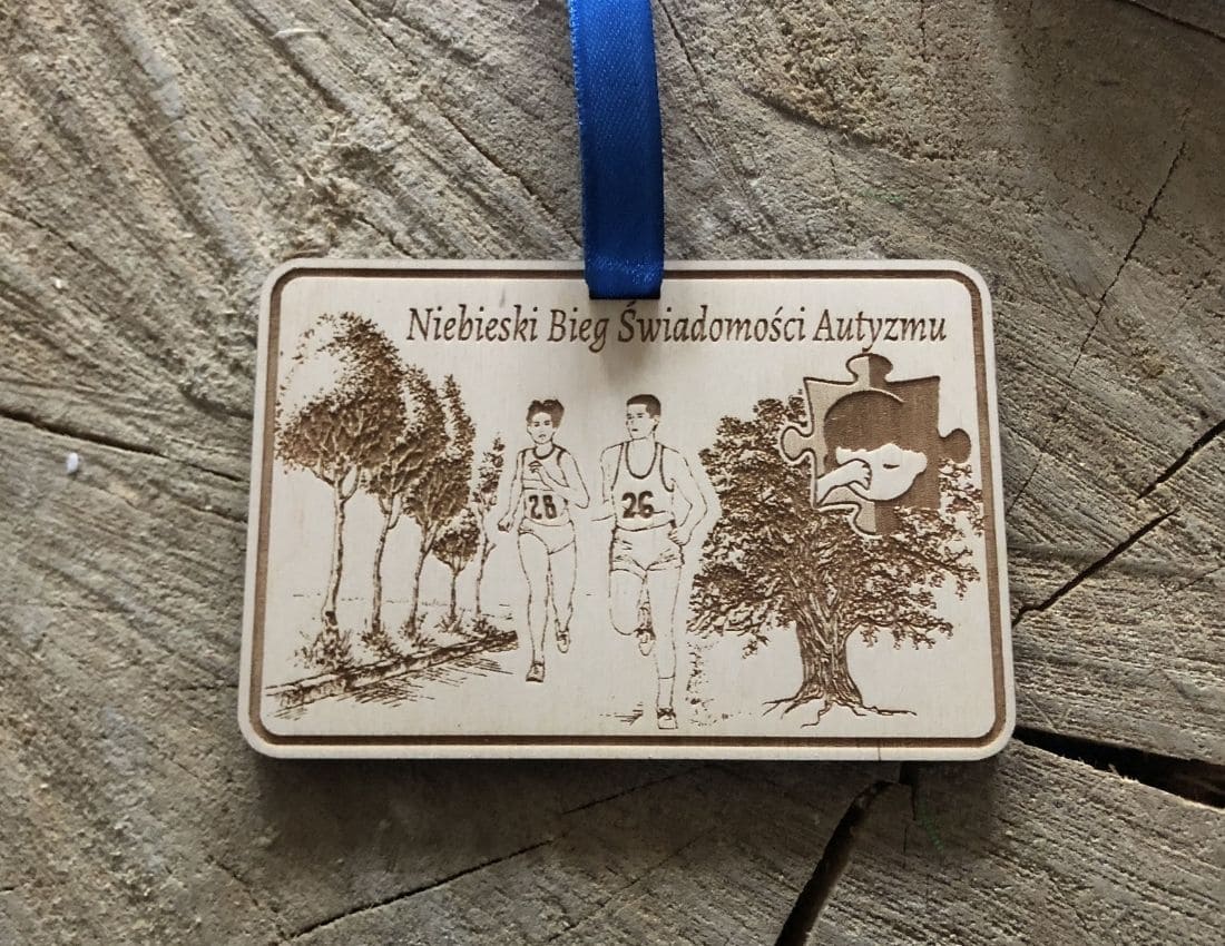 Projekt drewnianych medali 1317