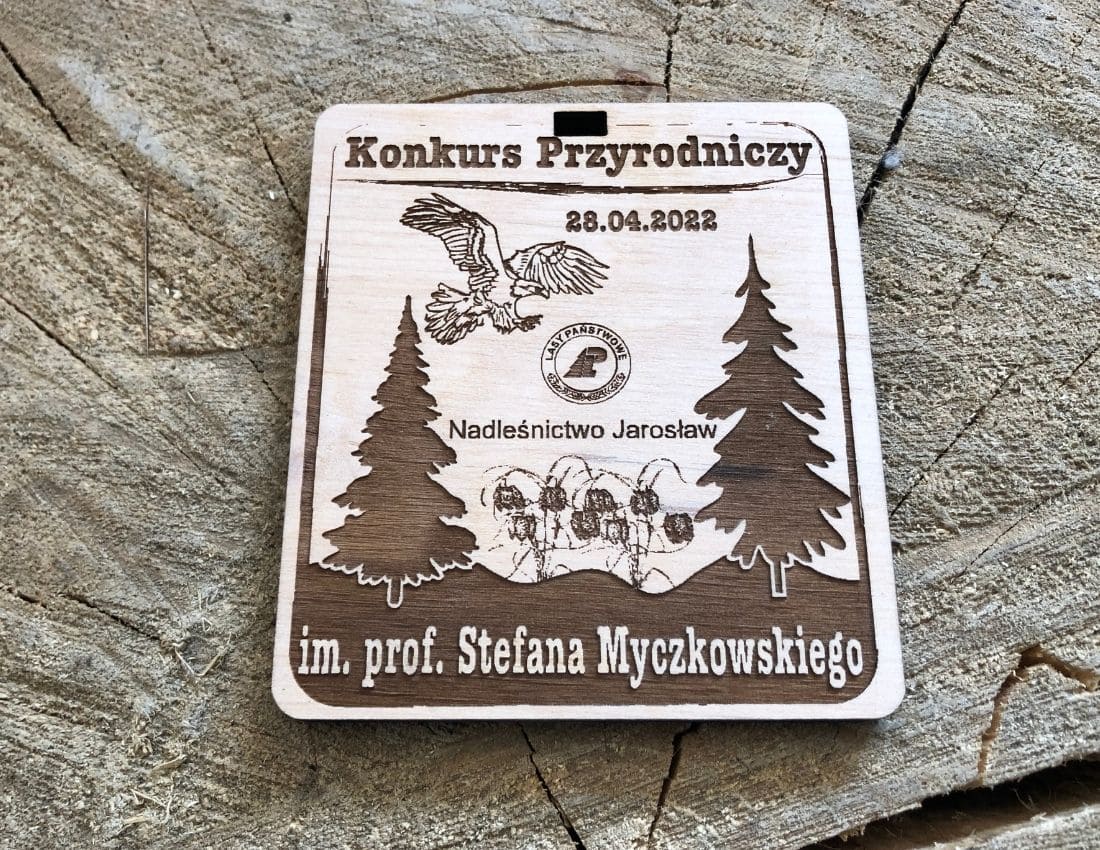Projekt drewnianych medali 643