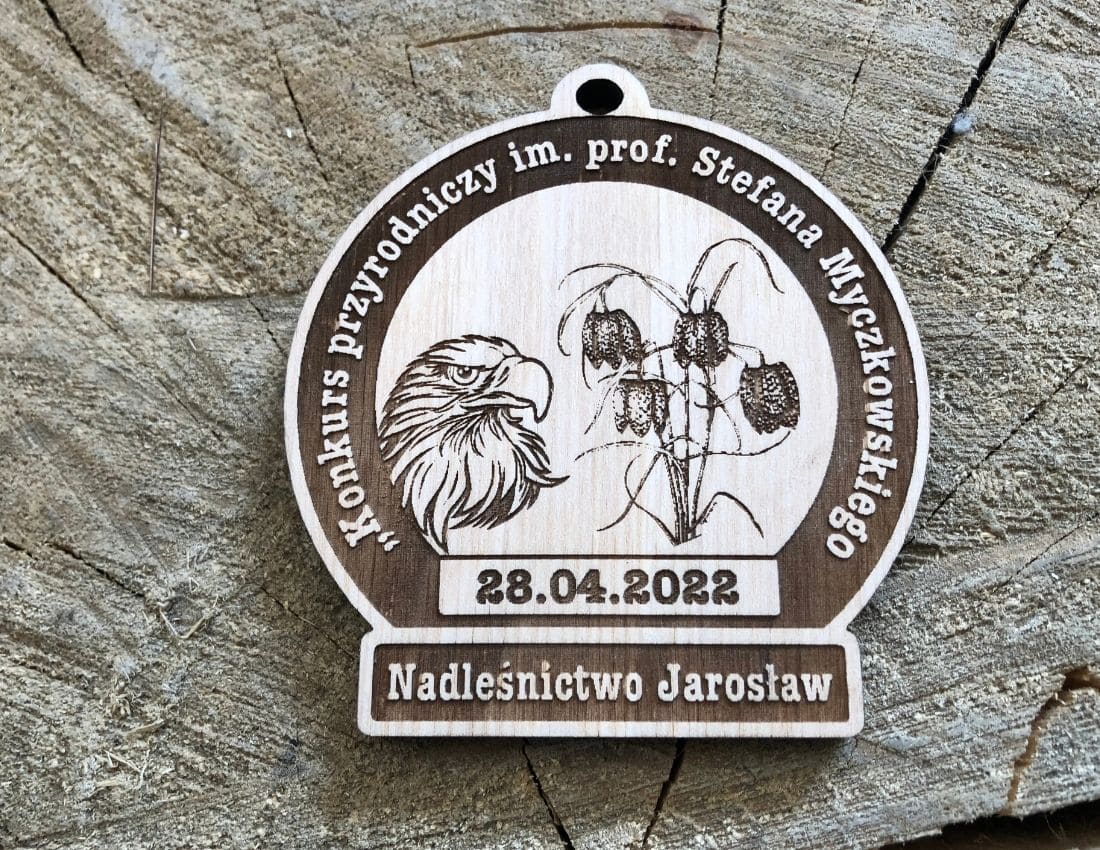Projekt drewnianych medali 644