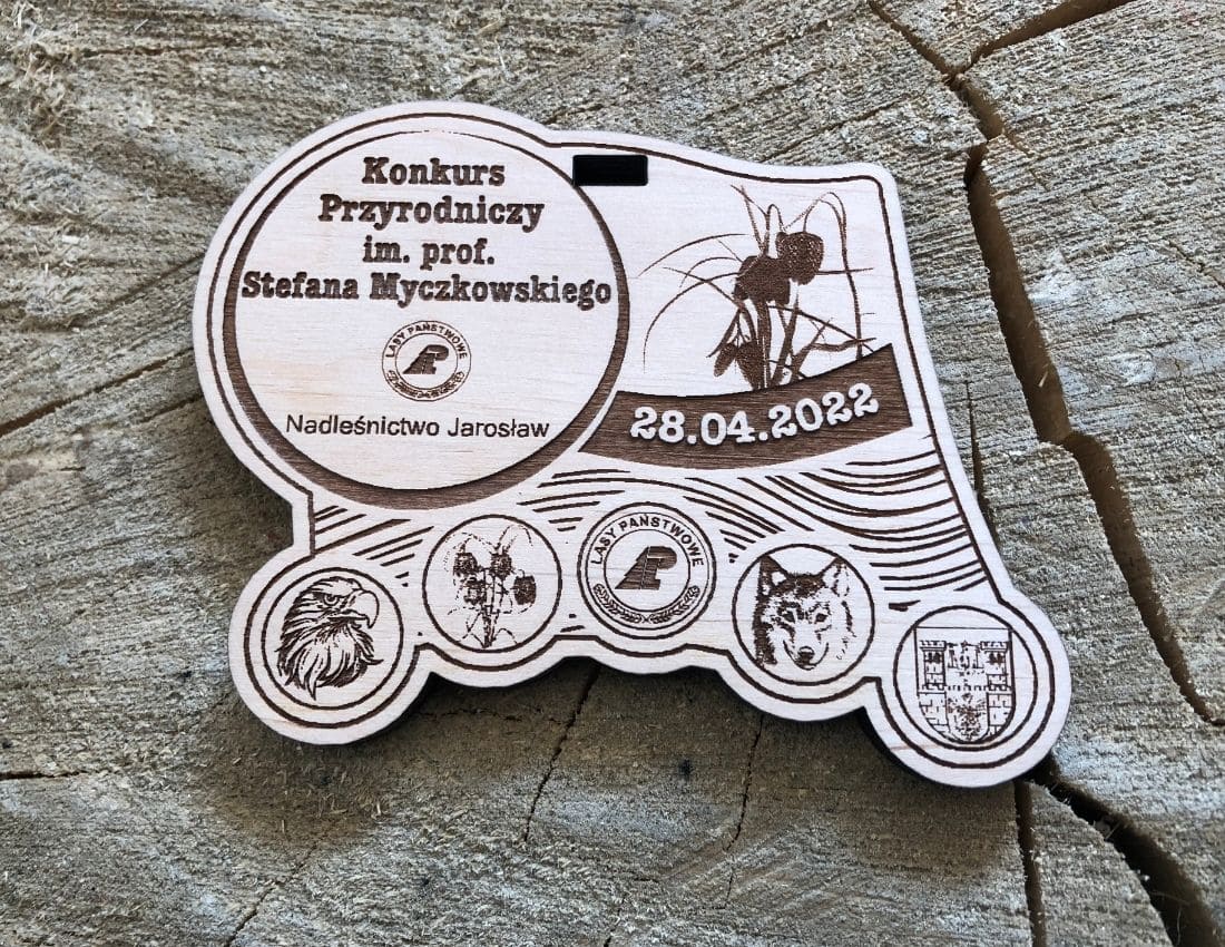 Projekt drewnianych medali 645