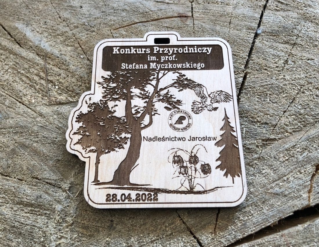 Projekt drewnianych medali 646