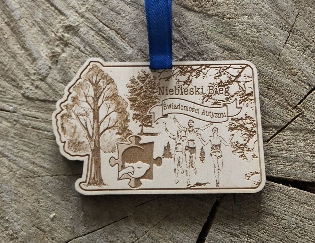 Projekt drewnianych medali 1323