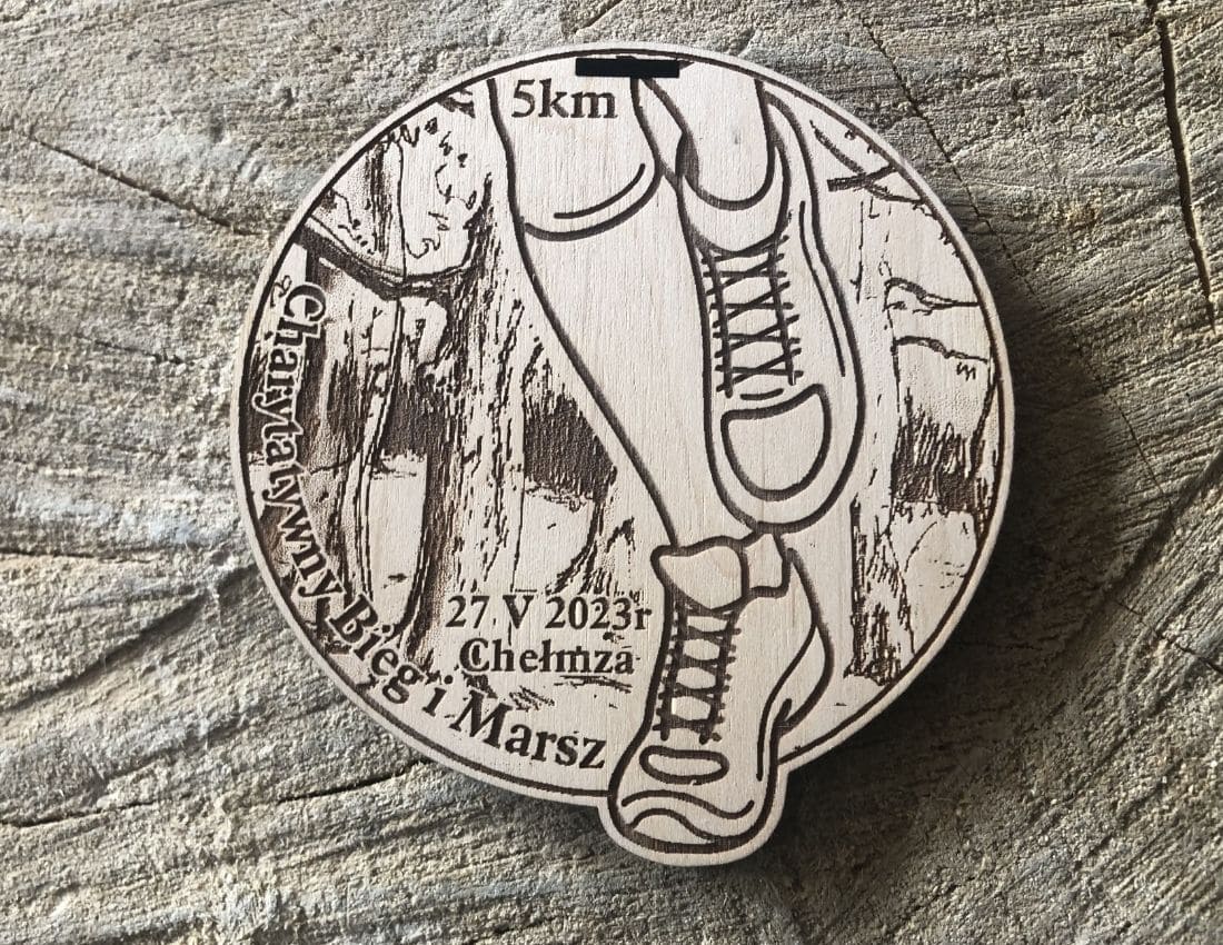 Projekt drewnianych medali 1324