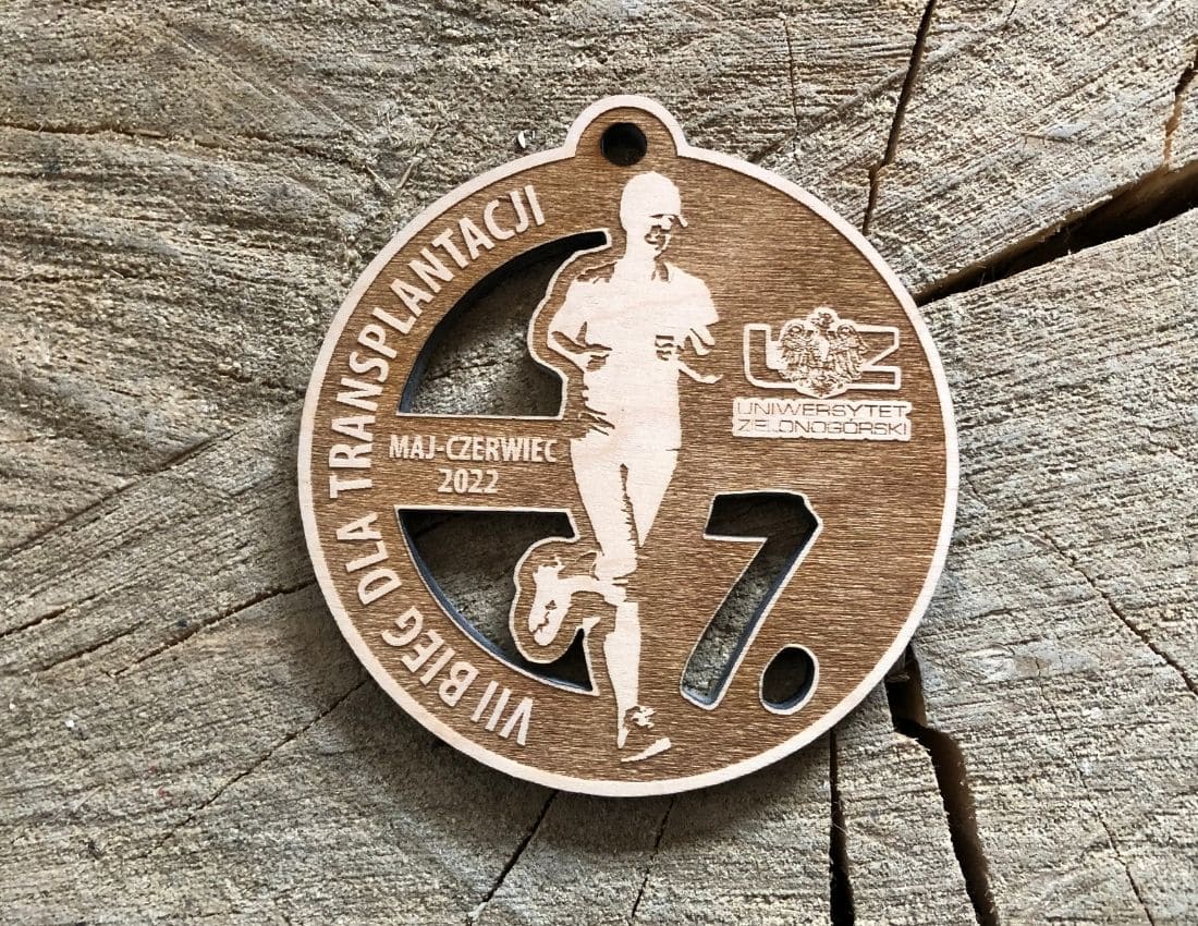 Projekt drewnianych medali 654