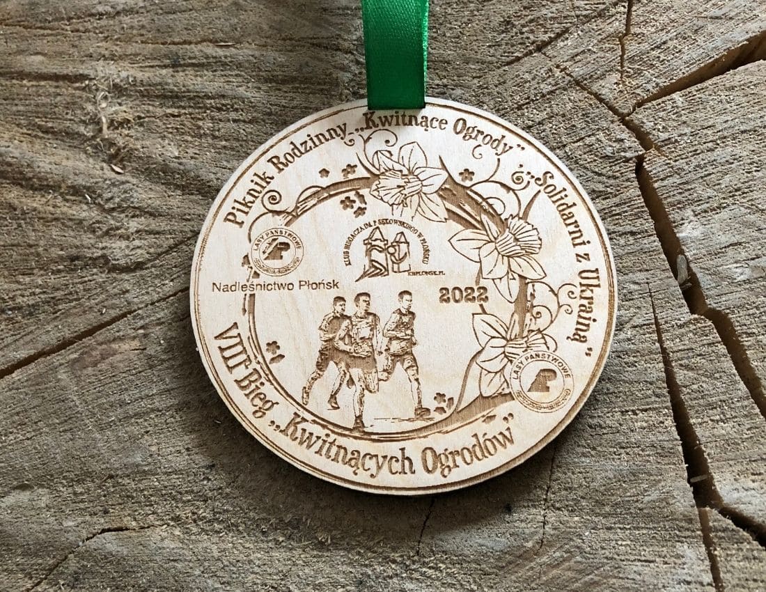 Projekt drewnianych medali 656