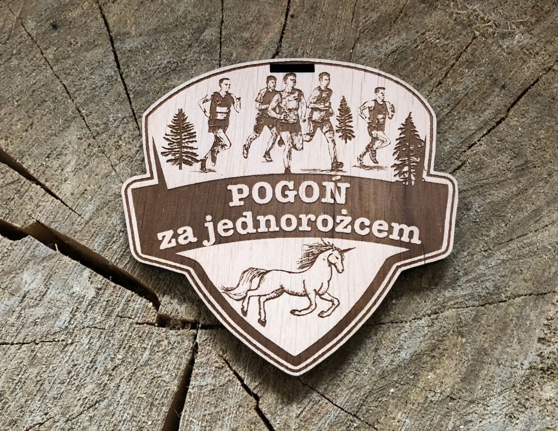 Projekt drewnianych medali 600