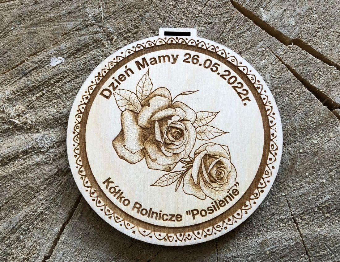 Projekt drewnianych medali 660