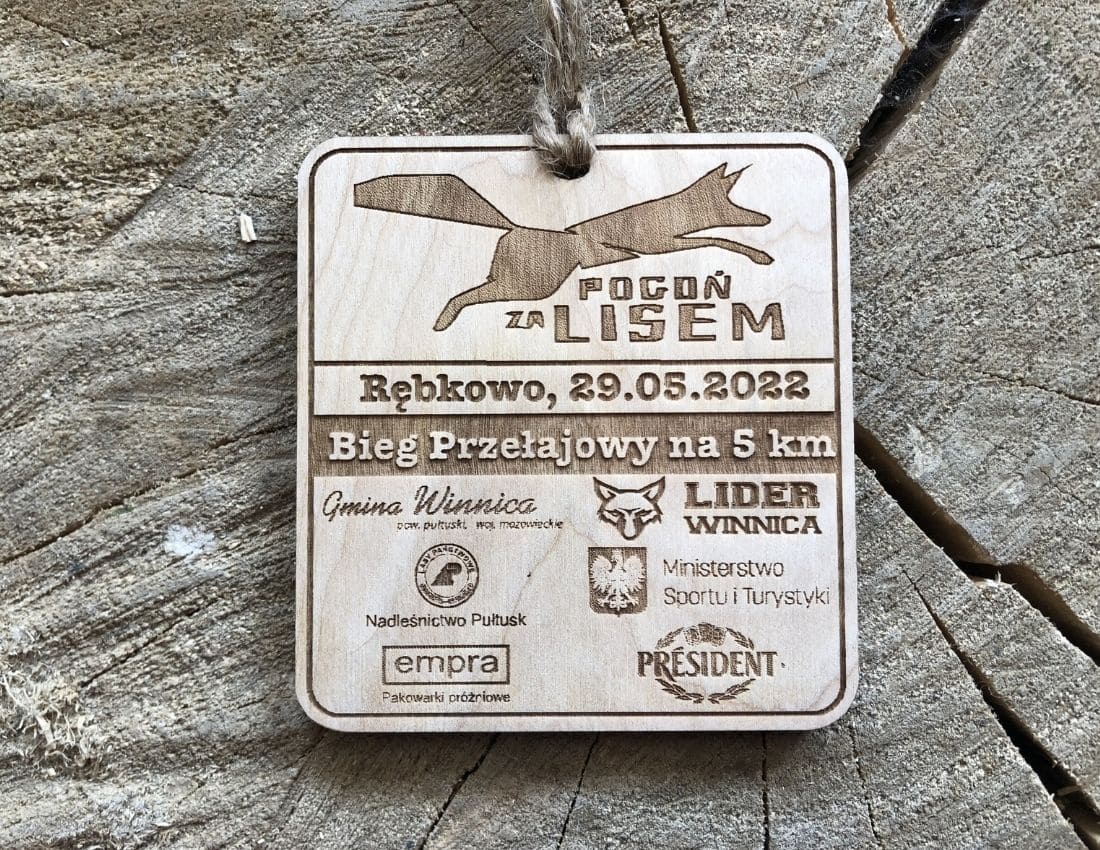 Projekt drewnianych medali 673