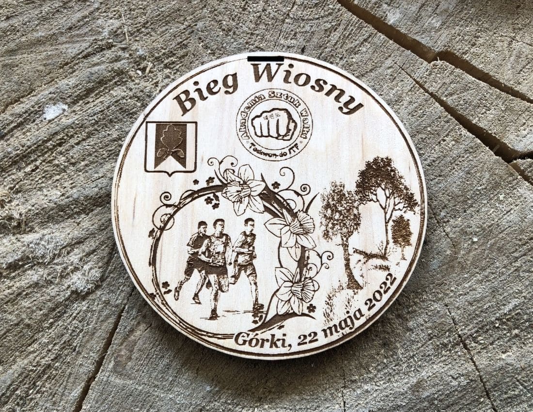 Projekt drewnianych medali 675