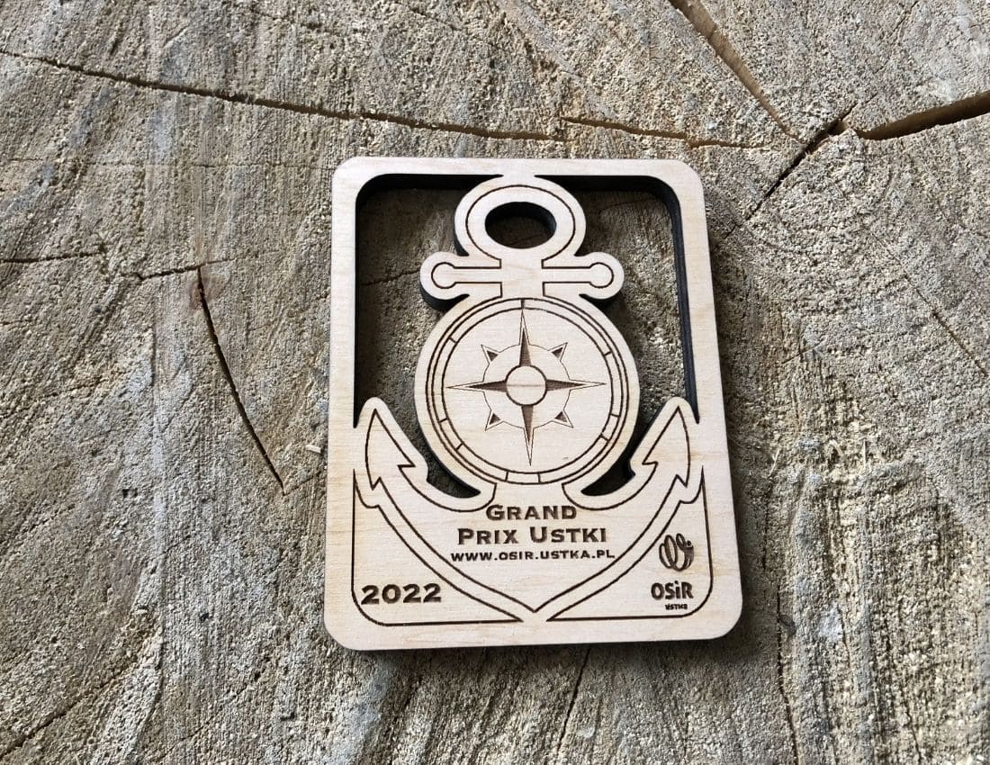 Projekt drewnianych medali 684