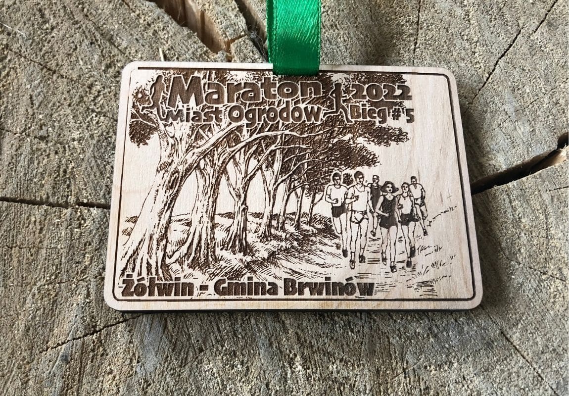 Projekt drewnianych medali 743