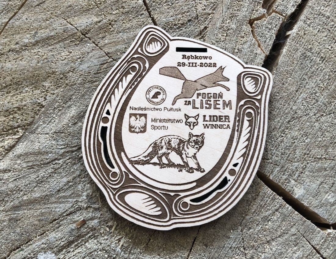 Projekt drewnianych medali 696