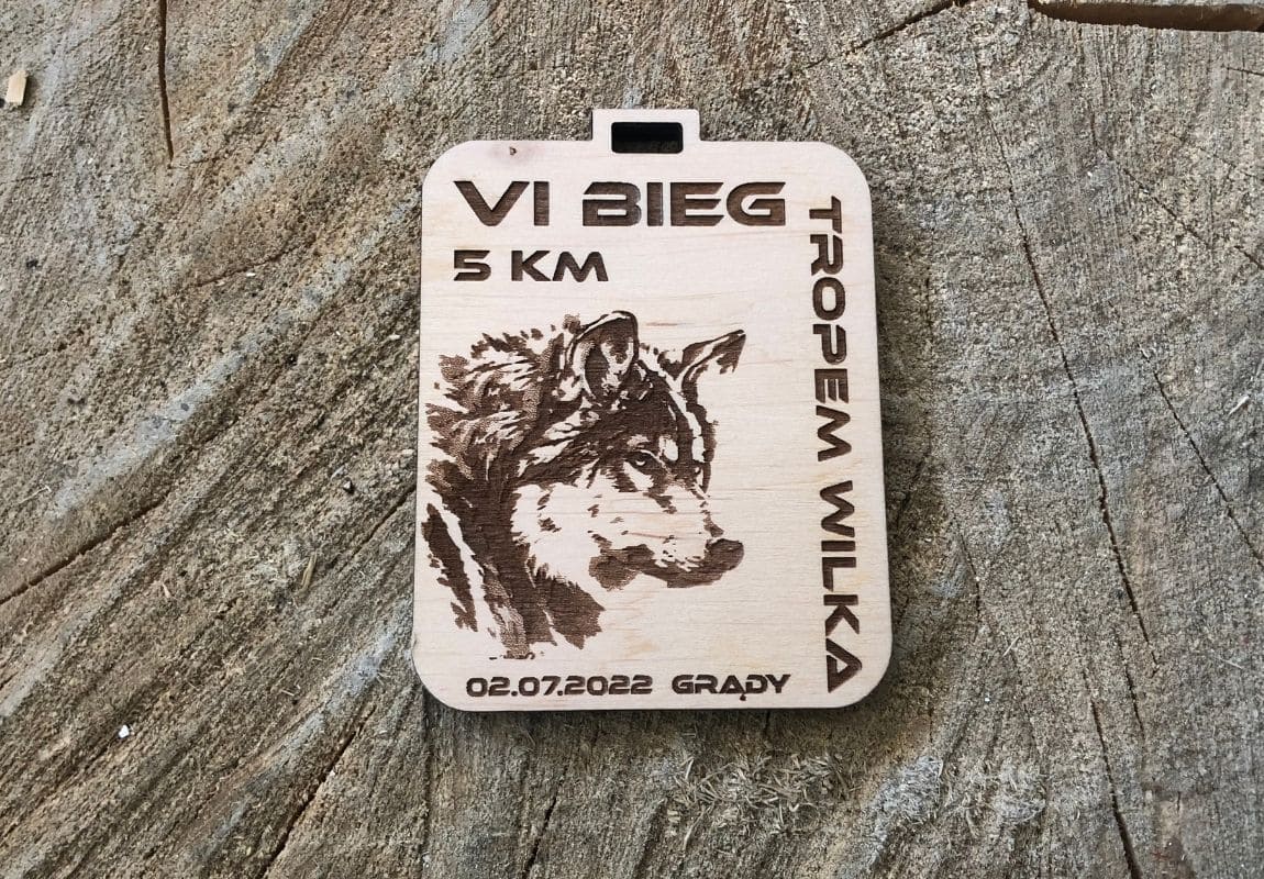 Projekt drewnianych medali 751