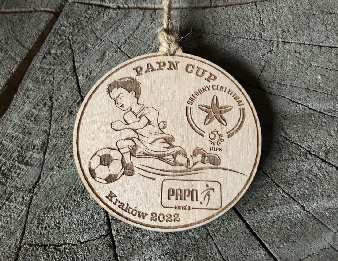 Projekt drewnianych medali 709