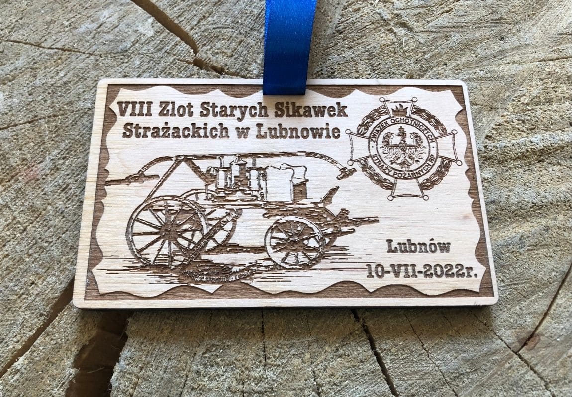 Projekt drewnianych medali 780