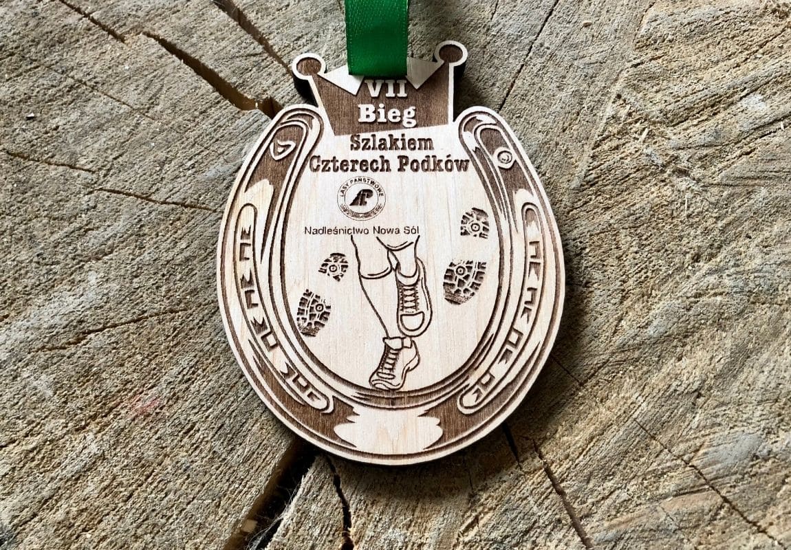 Projekt drewnianych medali 781