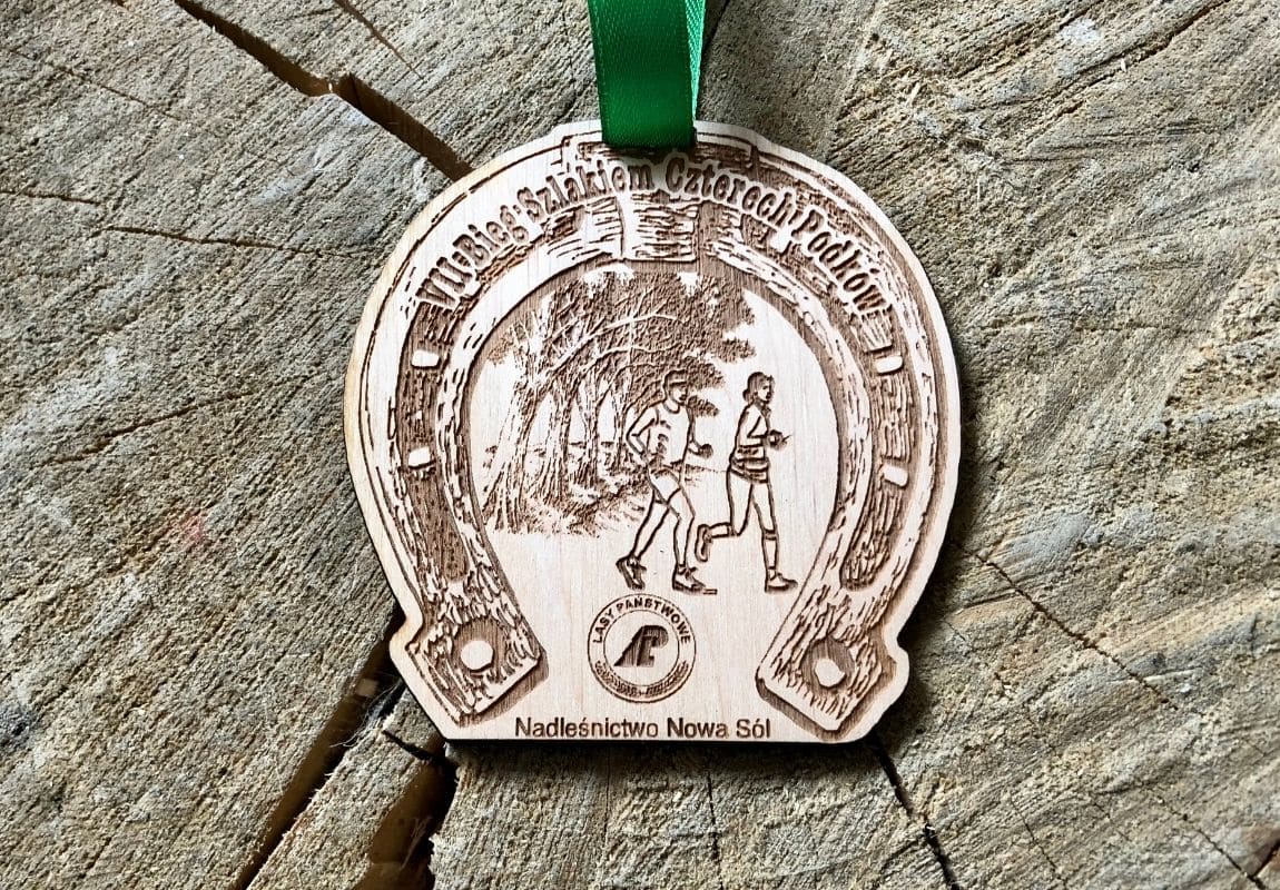 Projekt drewnianych medali 783