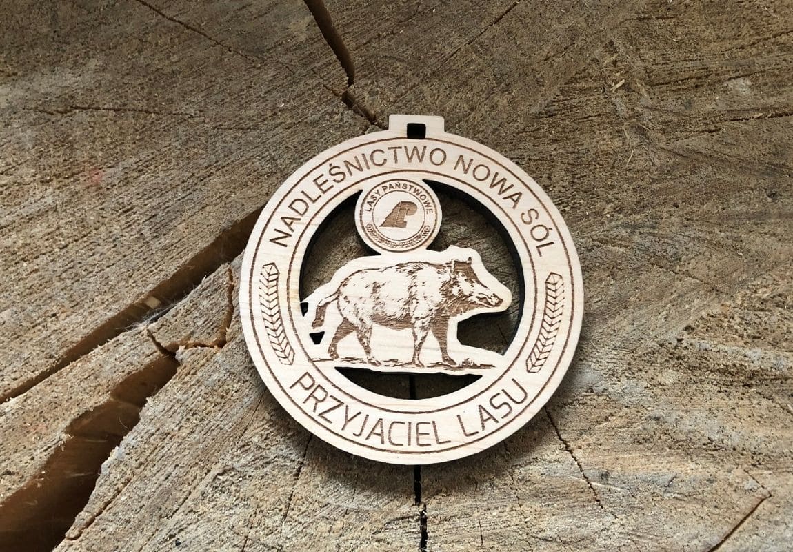 Projekt drewnianych medali 769